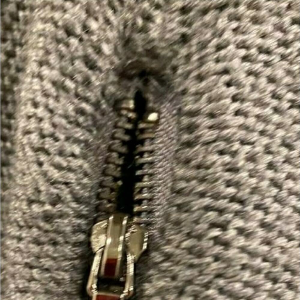A. MOSS Sweater cap - Picture 10 of 16